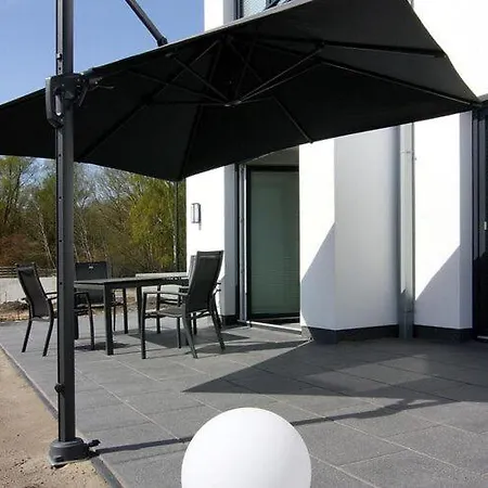 Modern Eingerichtetes Auf Usedom 펜션 페네뮌데