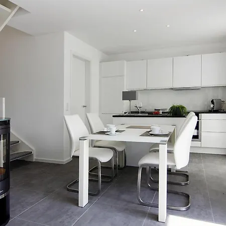 Am Yachthafen In * Peenemunde