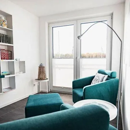 Modern Eingerichtetes Auf Usedom 페네뮌데