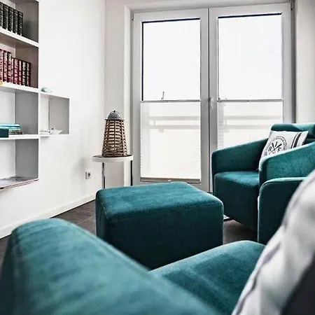 Am Yachthafen In * Peenemunde